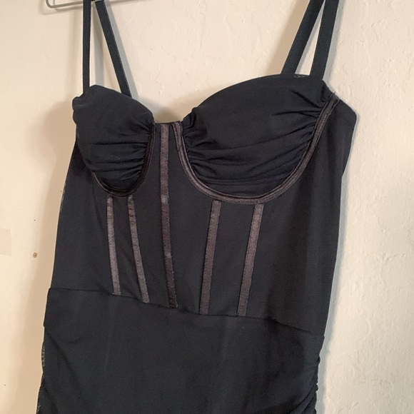 ROSEDRESS CLASSIC RUCHED BODYCON MESH MINI CORSET DRESS - BLACK SIZE SMALL - Picture 5 of 9